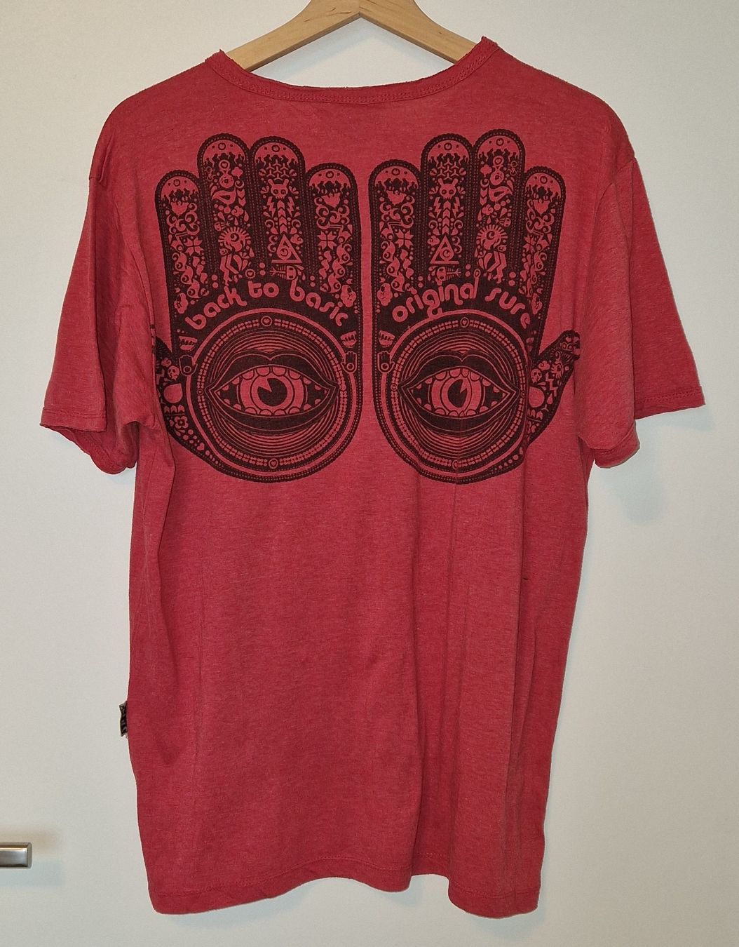T-shirt: SURE T-Shirt Hand der Fatima, Gr. M, hellrot – Usato da Allschwil venduto da merve_g 3