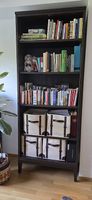 Top erhaltenes Bücherregal aus dunklem Holz (Ikea Idanäs)
