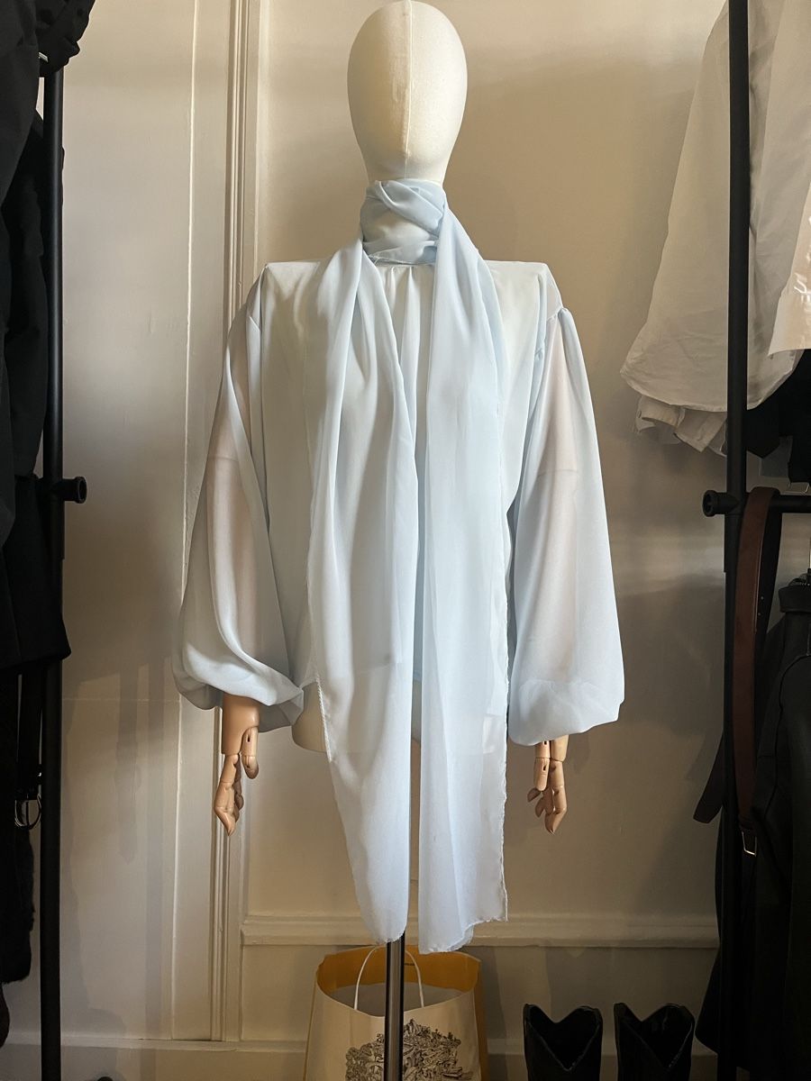 Camicette: Self sown Light Blue Chiffon Blouse with Tie – Usato da Zürich venduto da Melina.A 6