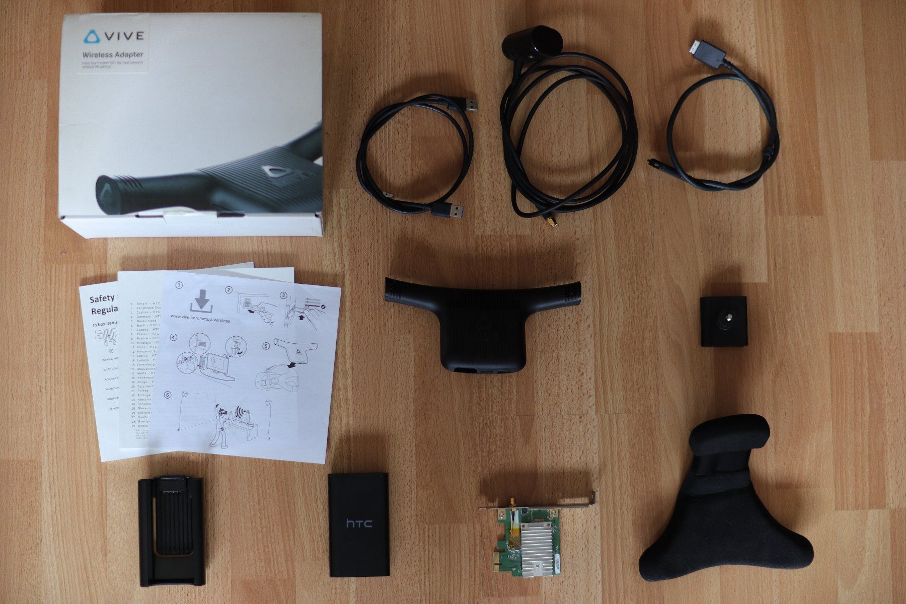 HTC VR Brille: HTC Vive Pro Full Kit+Wireless Adapter+Leap Motion. Ab 1 CHF – Gebraucht aus Uzwil von Kriceuk 2