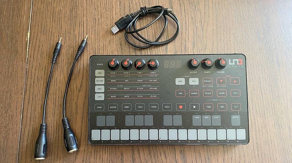 Musikinstrumente: UNO synth – Gebraucht aus ONEX von charbcharb