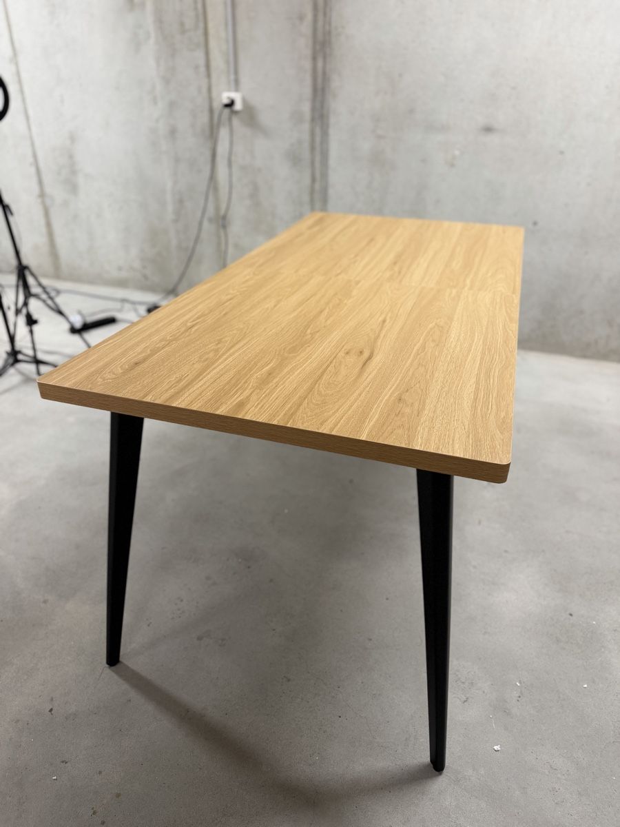 Tavoli: Table à manger en bois massif, déstockage – Nuovo (secondo la descrizione) da Biel/Bienne venduto da Birol 1