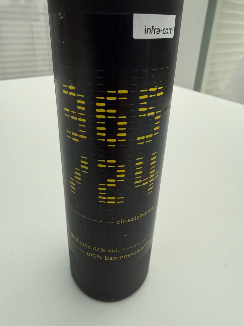 Williams Bevande alcoliche: Williams Schnaps, Schweiz, 42%vol., fabrikneu & Ungeöffnet – Nuovo e nell'imballaggio originale da Unterengstringen venduto da Tnovus 1