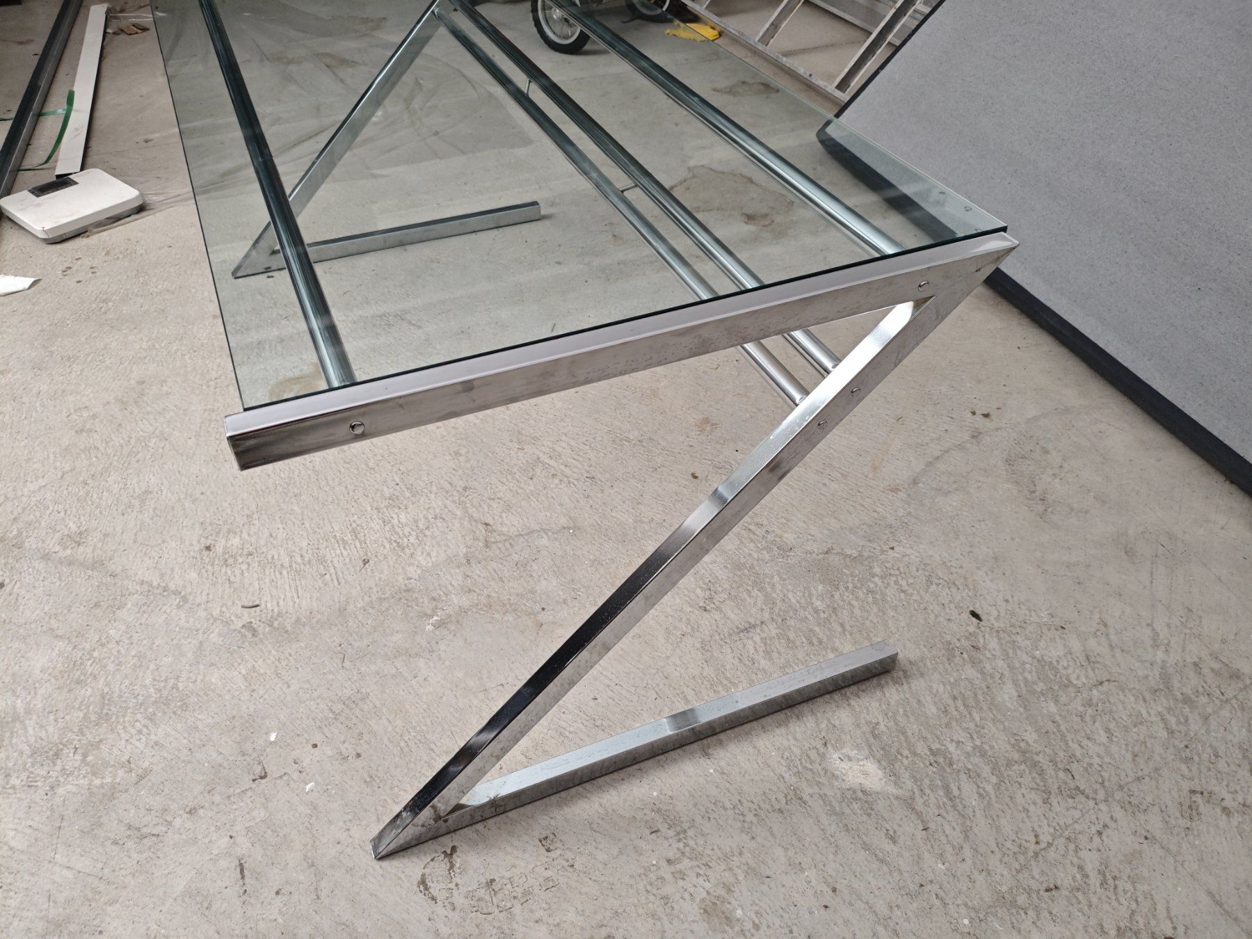 Tavoli: Designer Glastisch mit Chromgestell – Usato da Dübendorf venduto da tho_v2cs 6