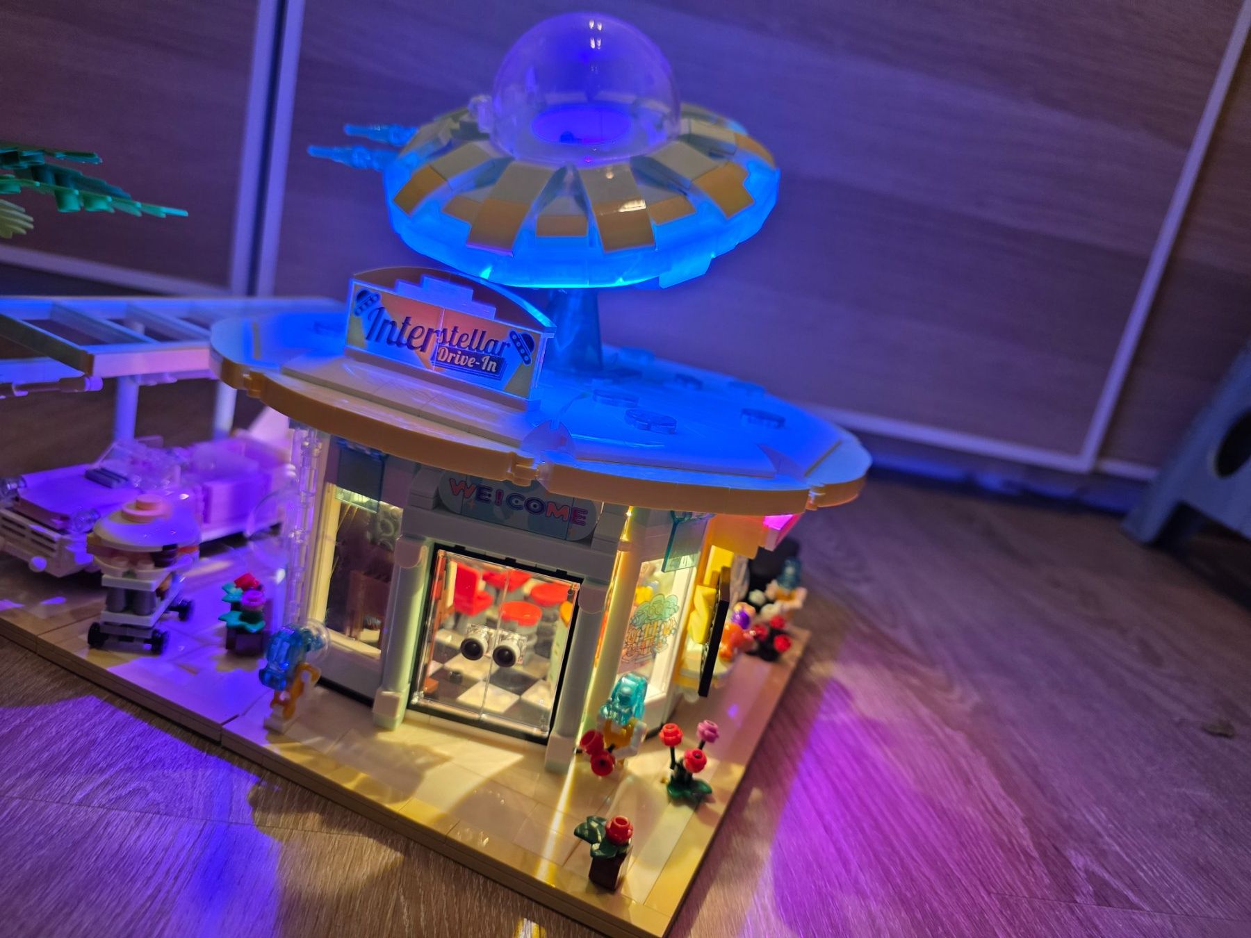 Funwhole Baukästen: Lumibricks Funwhole Interstellares Drive-In – Neu (gemäss Beschreibung) aus Rüti ZH von MikeMeyers 6