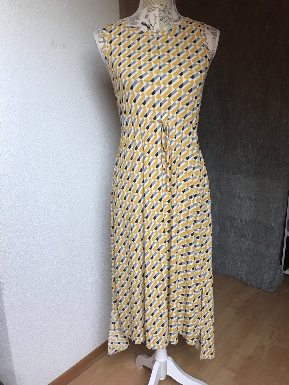 Vestiti: Robe d'été – Usato da Gorgier venduto da chahn