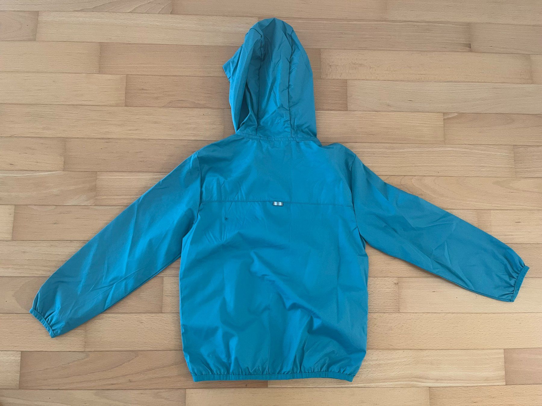 Giacche: Dünne Regenjacke türkis Gr. 122-128 – Usato da Muttenz venduto da Juvenile33 6