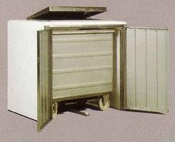 Containerbox aus Beton & Edelstahl
