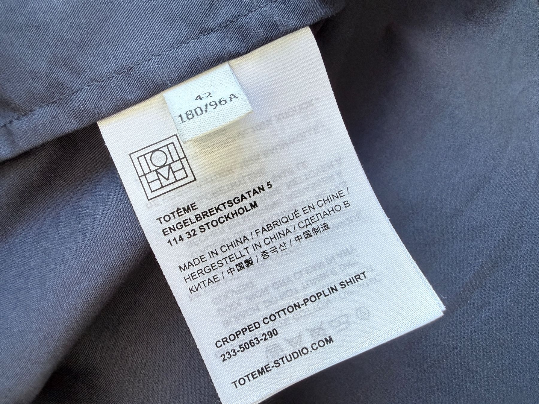 Totême Blusen: Bluse Toteme dunkelblau Gr.42 – Gebraucht aus Zürich von bluebirdmon 5