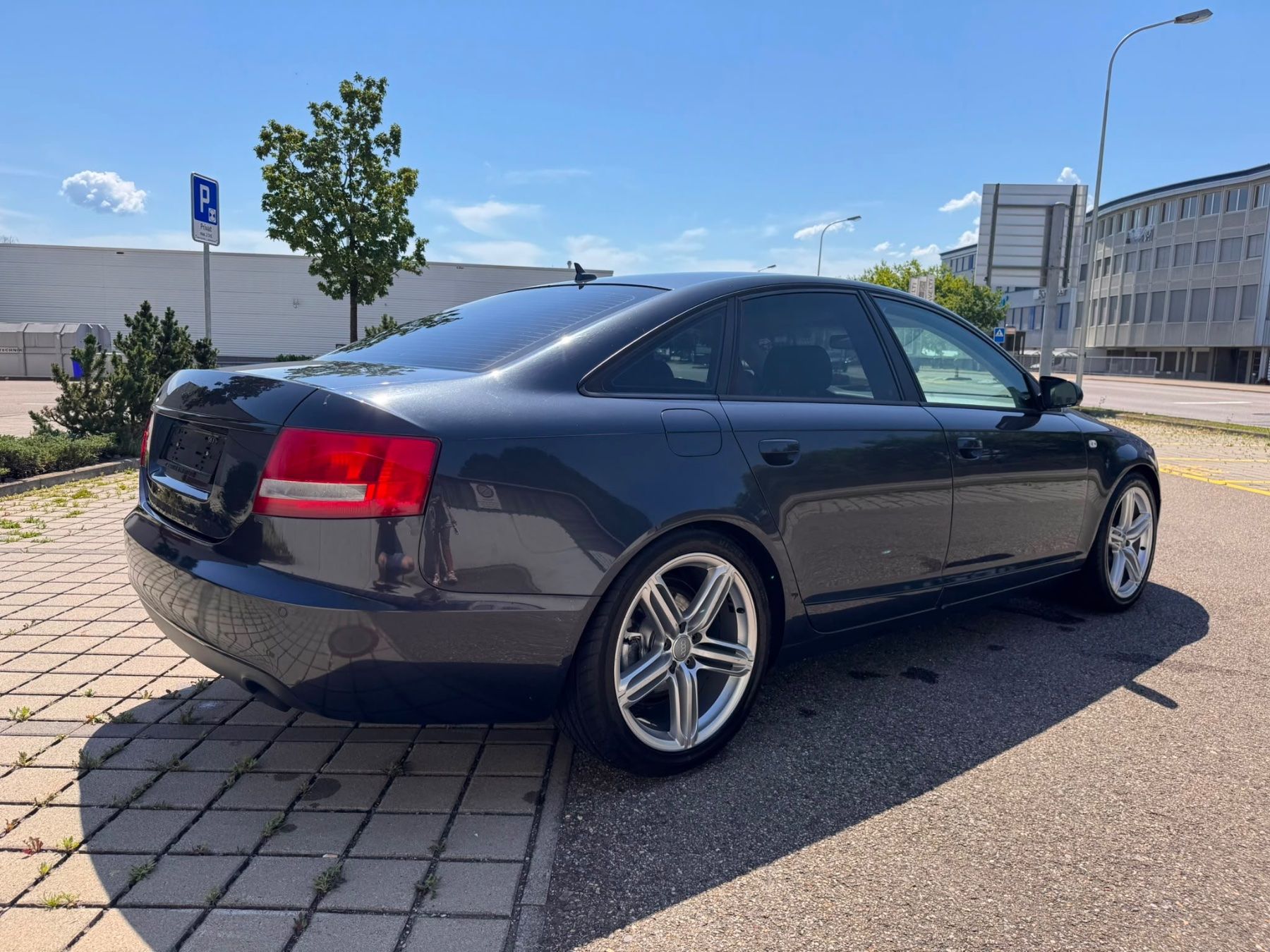 Audi Automobili: Audi A6 2.0 TDI – Usato da Gossau SG venduto da Nez-lim 3