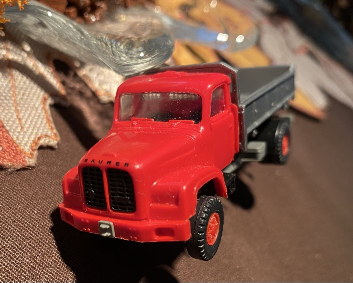 Roskopf Modellautos: Saurer D330 N Kipper – Neu (gemäss Beschreibung) aus Oftringen von Studich