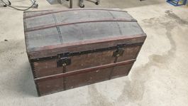Antike Truhe, Reisekoffer, Vintage Möbelstück, Rarität!