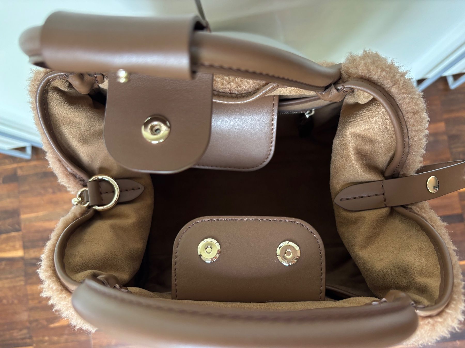 Max Mara Taschen für Damen: MAX MARA Hobotasche Lammfell, beige – Gebraucht aus Herrliberg von mayfi 8