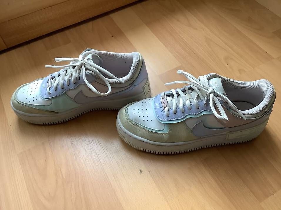 Nike Scarpe per ragazze: Nike Air force 1 gr. 38,5 EUR – Usato da Icogne venduto da Juka 3