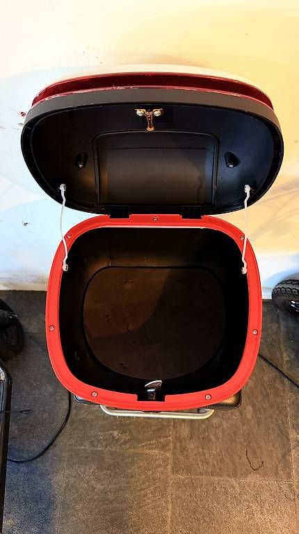 Topcase: Motorrad-Heckbox / Topcase, neu – Usato da Unterseen venduto da beE-Scooter 2