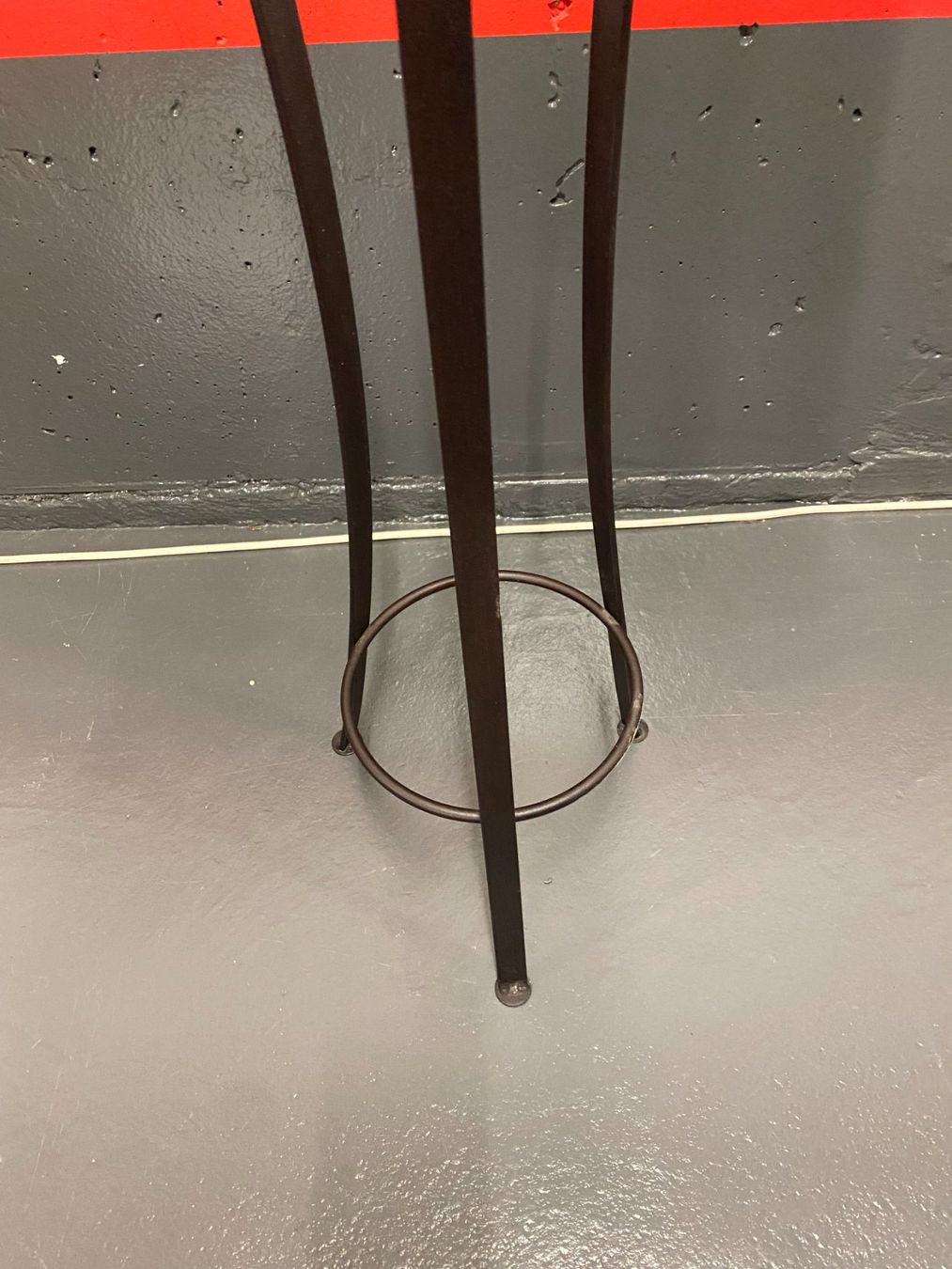 Autres décorations & accessoires: Dekoständer mit separater, robuster Glasschale – D'occasion à Unterterzen par bac_287t 2