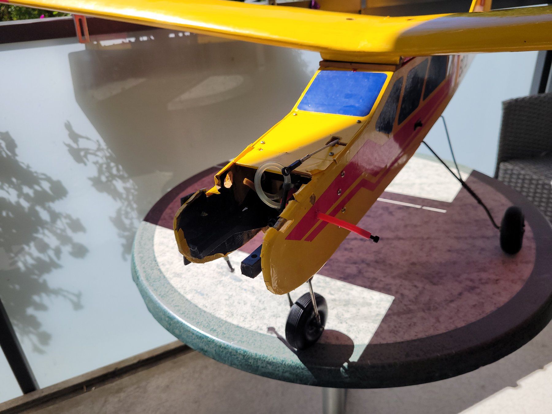 RC Modellbau: Alter Trainer, ohne Motor, mit allen Servos – Defekt aus Winterthur von testi67 3