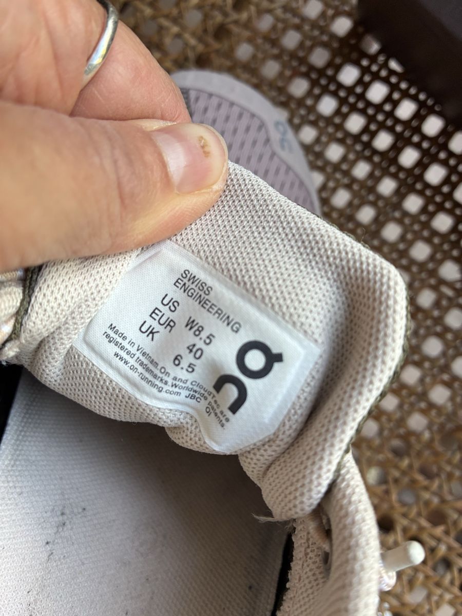 On Scarpe da donna: On Sneaker gr. 40 (39) – Usato da Winterthur venduto da Mitschg 5