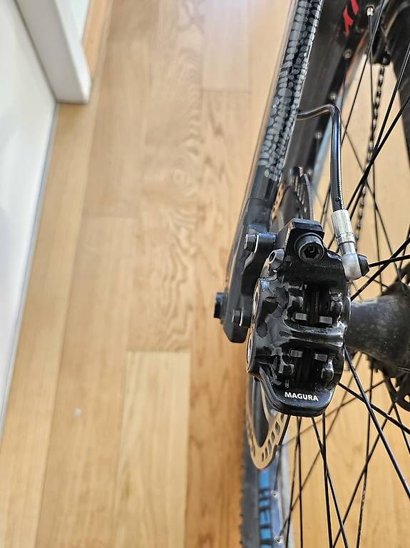 Bergamont Velos: VTT DOWNHILL BERGAMONT – Gebraucht aus Chêne-Bougeries von ilm_ln6h 3