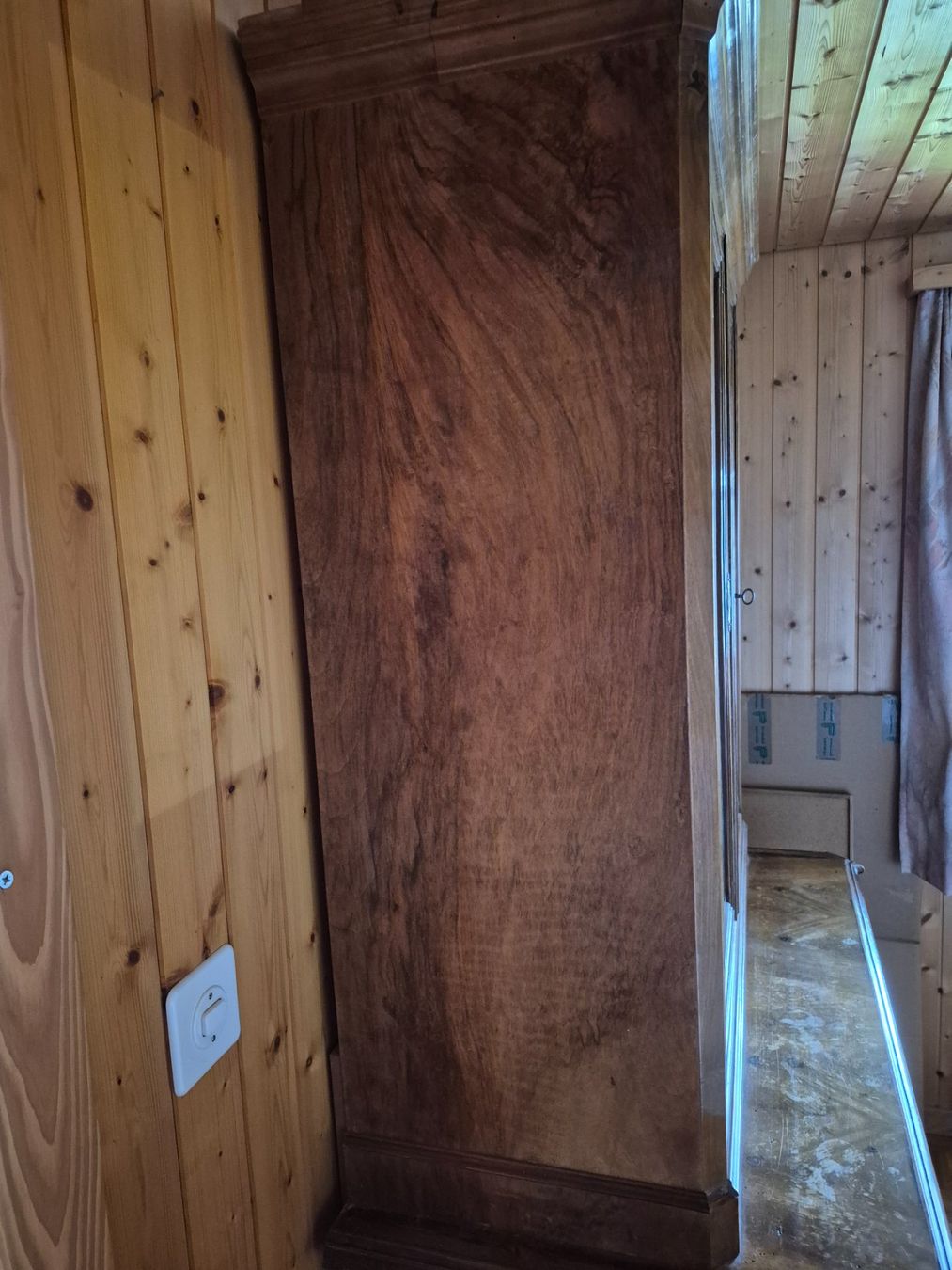 Armadi: Geschirrschrank – Usato da Stehrenberg venduto da ahb_9nb9 1