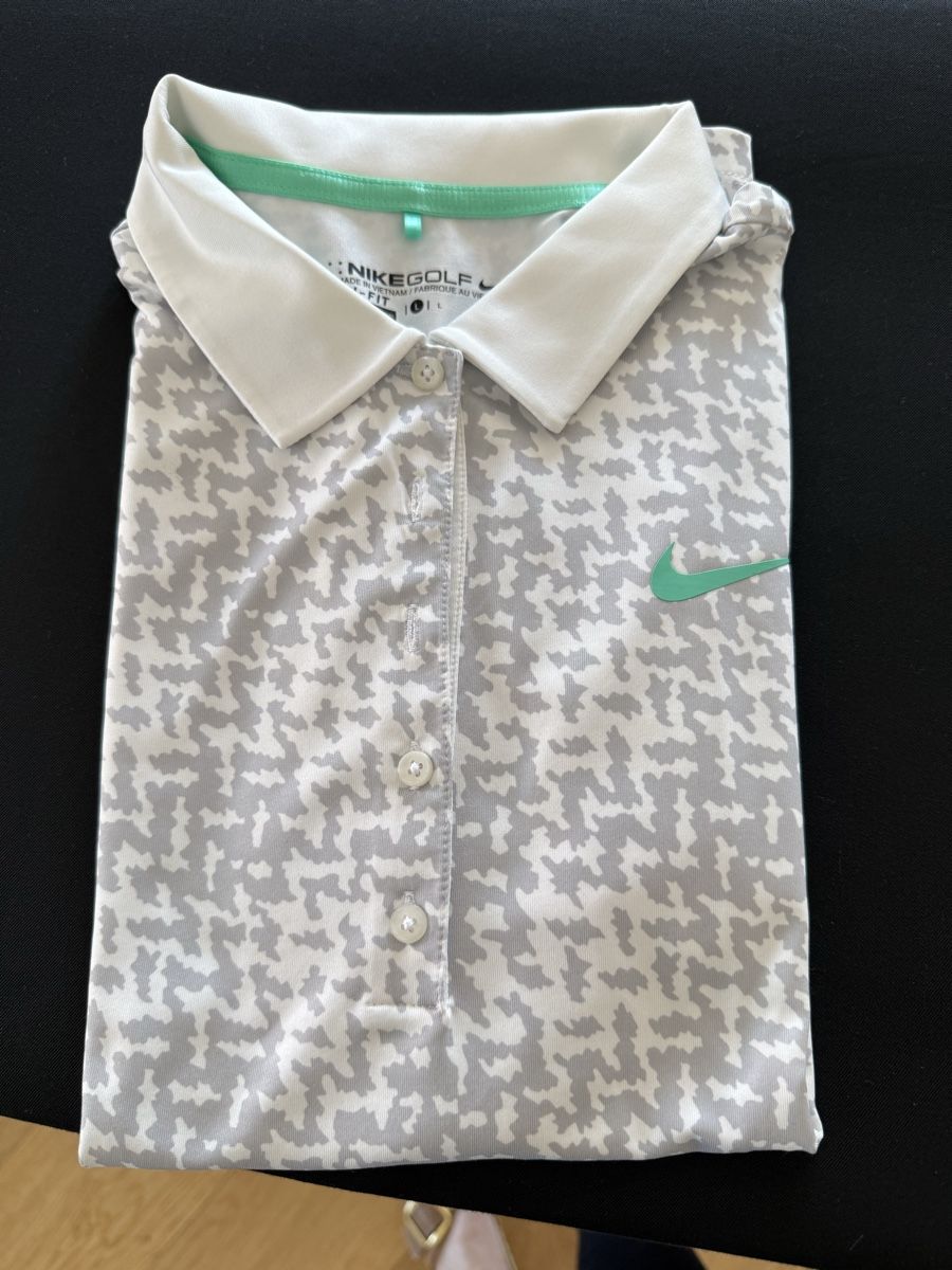 Nike Lots de vêtements: Golf Shirt Set Nike/Cervo – D'occasion à St. Gallen par Frickmoser 1