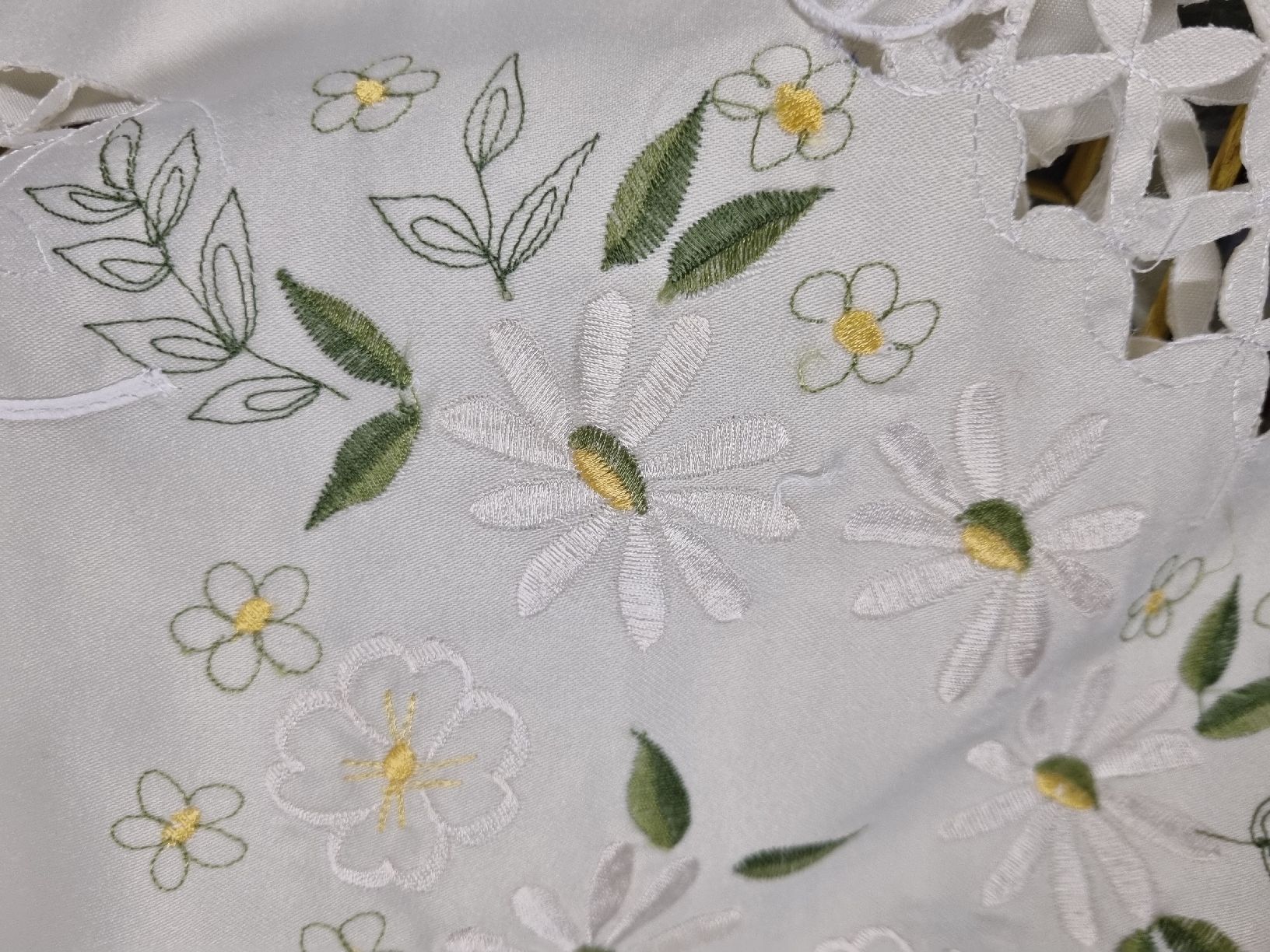 Set di tavolo e panche: 2 tischdecken vintage top – Usato da Ostermundigen venduto da vintage60 9