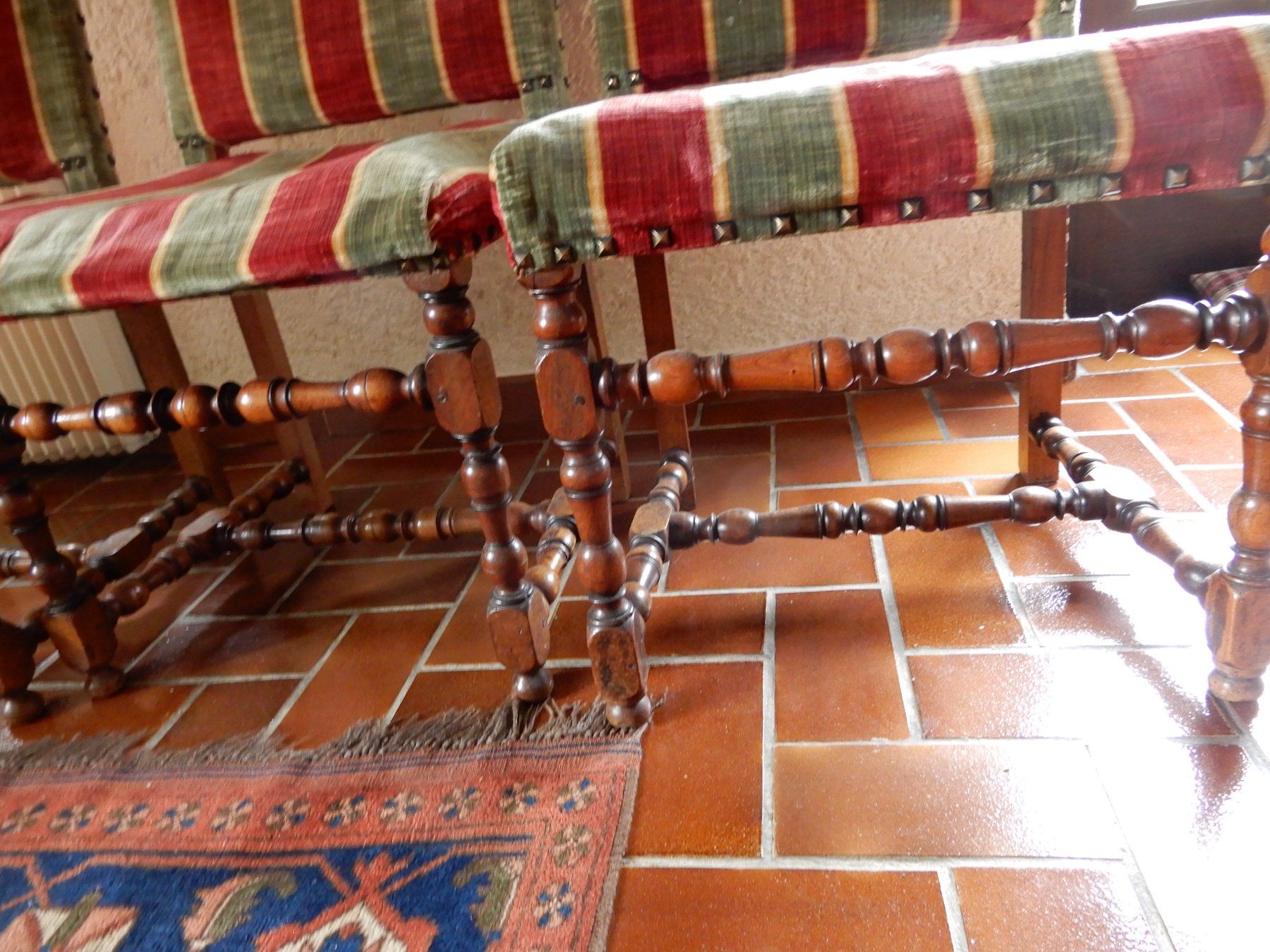 Sedie: Chaises – Usato da PLAN-LES-OUATES venduto da DUMONTBE 1