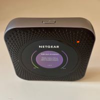 NETGEAR Nighthawk M1 (MR1100) Mobiler 4G LTE WLAN-Router
