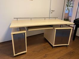 Schreibpult, Schreibtisch