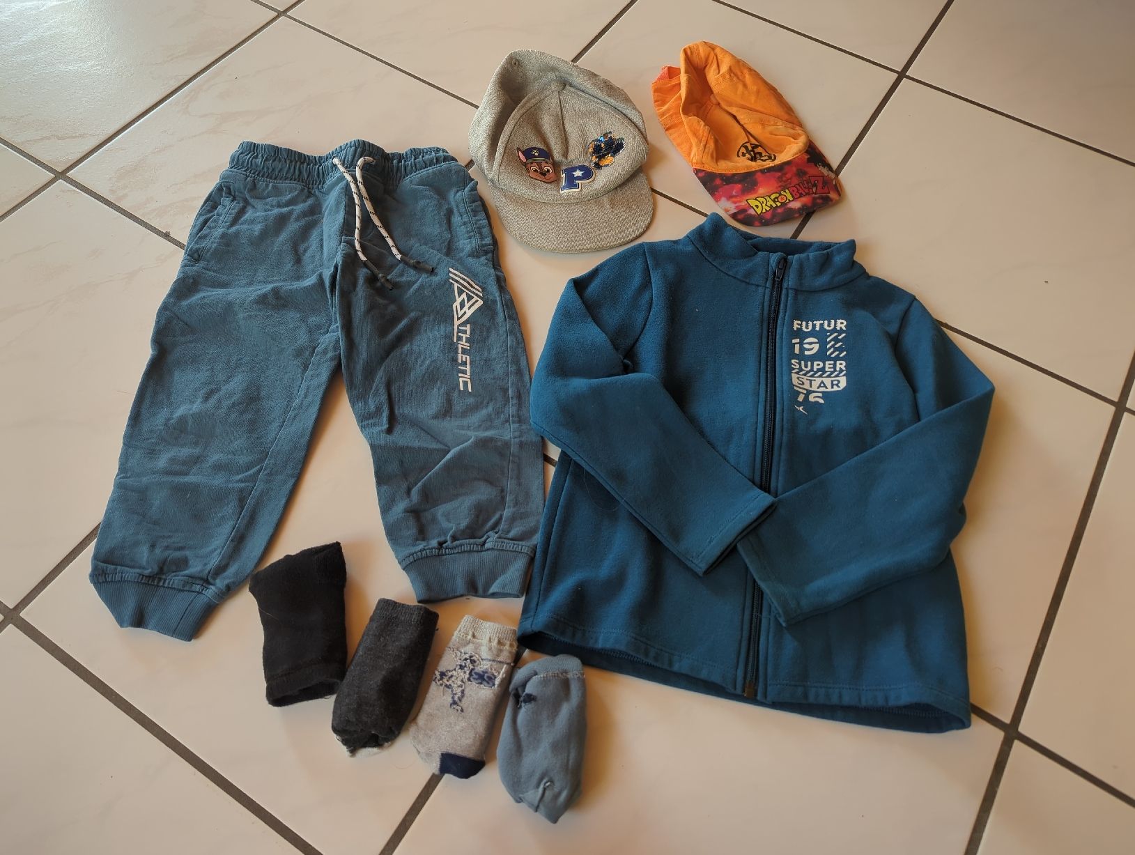 Lotti & Set di vestiti: Kleider Paket 104 – Usato da Arch venduto da sunneschyn24