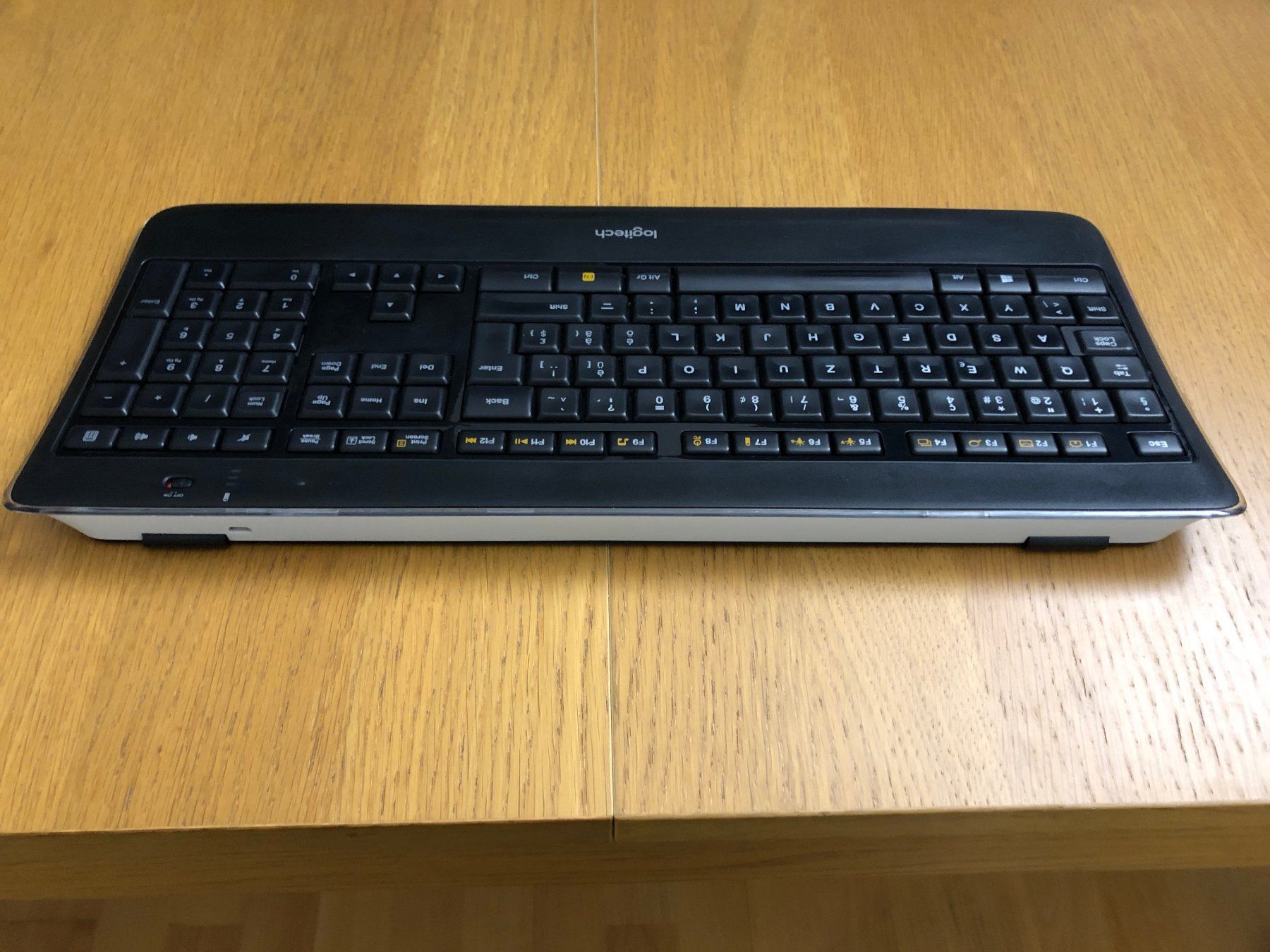 Logitech Tastiere: LOGITECH Wireless Illuminated Keyboard K800, super Zustand – Usato da Frauenfeld venduto da -blubber- 6