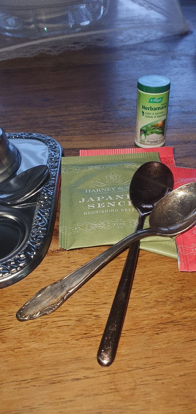 Set di piatti: Eierbecher mit Löffeln und Tablett, breakfast evergreen, oef – Usato da Zollikerberg venduto da Nice_Name 6