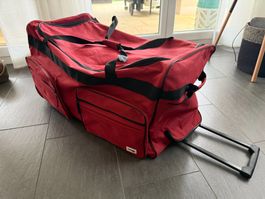 Grosser roter Reisetrolley - Ca. Masse: 80 x 40 x 40cm