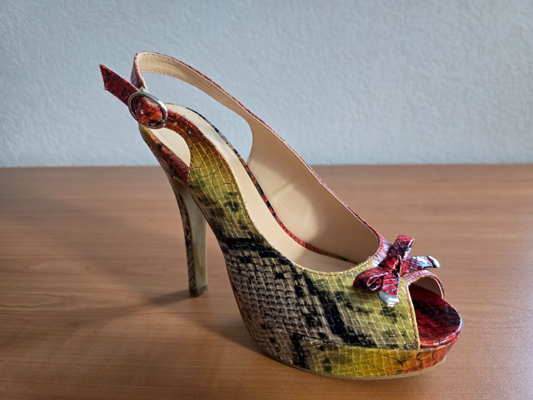 Damenschuhe: Sandale effet python T-38 Neuve – Neu und originalverpackt aus Les Verrières von kitel79 2