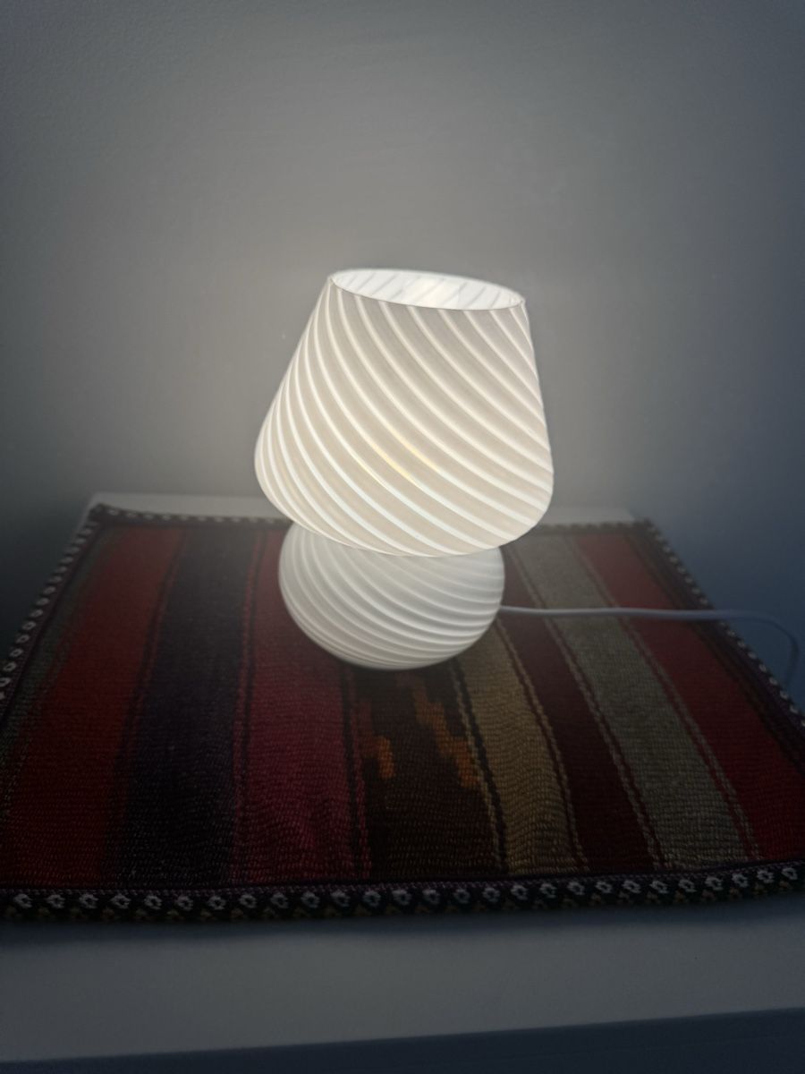 Lampes: Mushroom  Glass Lamp – D'occasion à Horw par lor_mh97 3