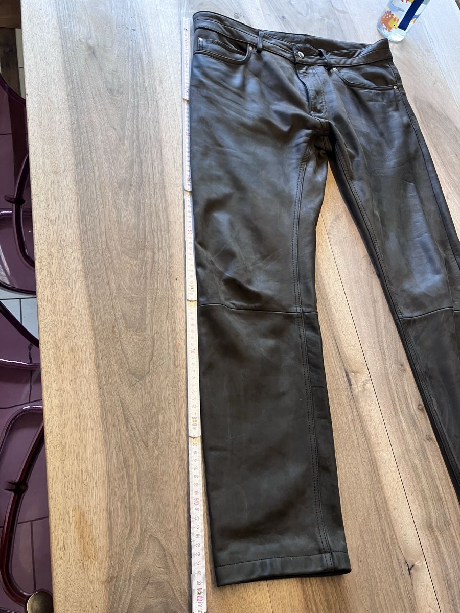 Pantaloni: Lederhose Kuhleder dunkelbraun – Usato da Krauchthal venduto da StuderE 6