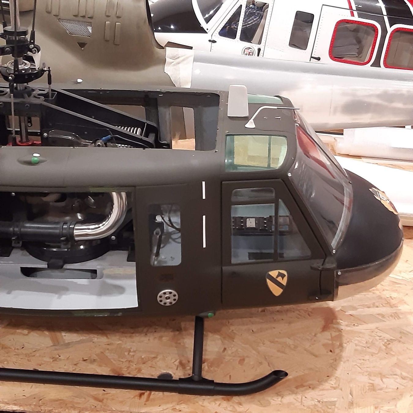 Modellismo RC: Rumpfbausatz Bell 205 UH-1D – Nuovo (secondo la descrizione) da Grünen venduto da Joggi161 3