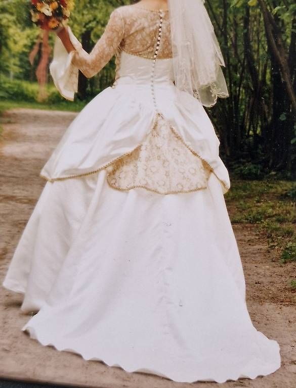 Vestiti: Robe de mariée – Usato da Remaufens venduto da Misy 2