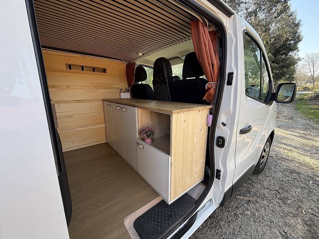 Veicoli da campeggio: Renault Trafic 3 - Van aménagé  – Usato da Suchy venduto da maxconcept 1