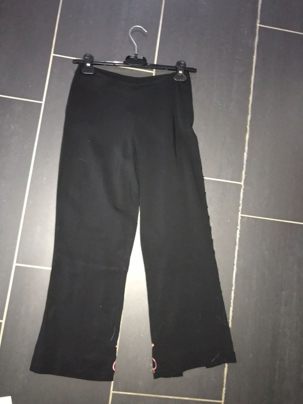 Pantaloni: Hose 3/4 lang gr 36 – Usato da Oberweningen venduto da Jogi2 2