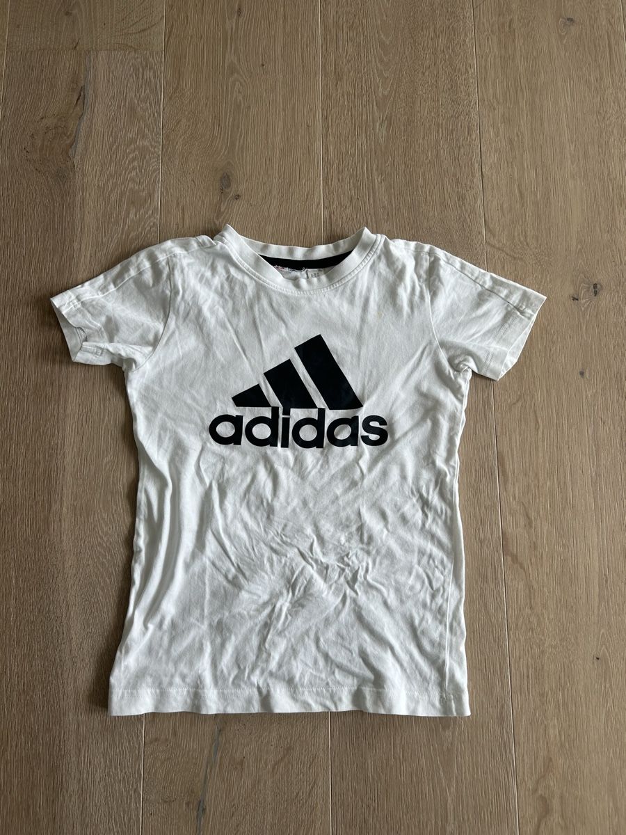 Camicette, T-shirt & Top: 9 T-shirts für Mädchen – Usato da Niederhelfenschwil venduto da aur_ms6f 2