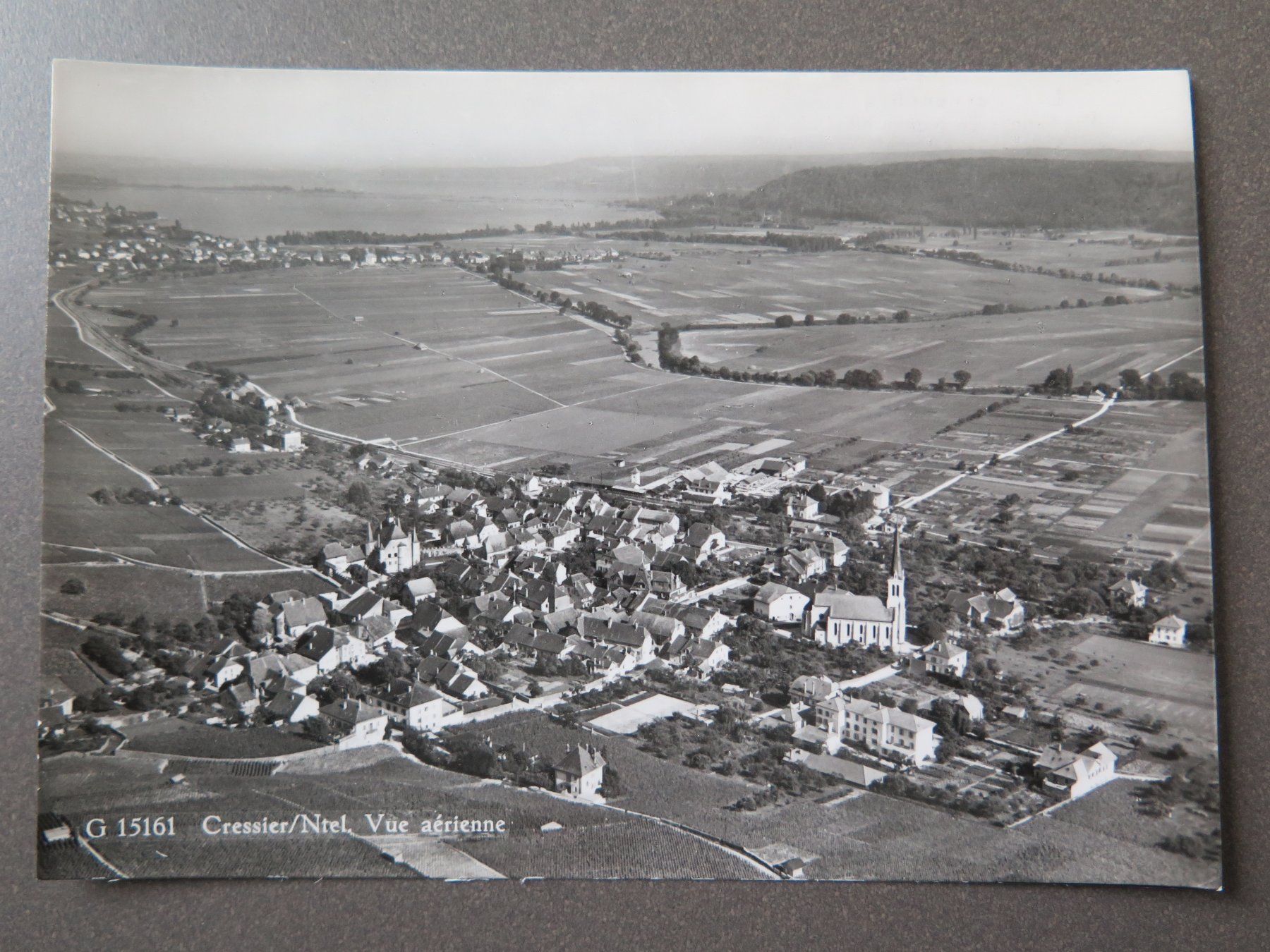 Cartoline postali: CRESSIER/NTEL - VUE AÉRIENNE – Usato da Wittenbach venduto da lipasal