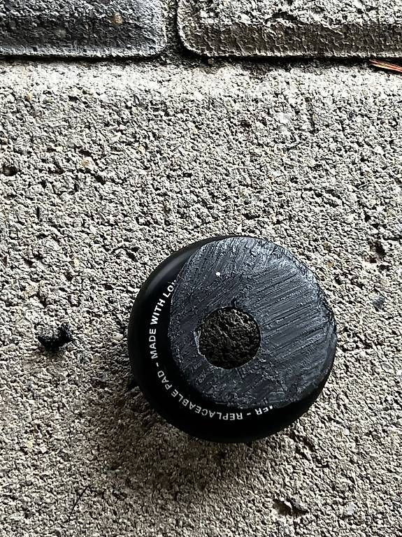Tutti i ricambio per moto: Sturzpad rizoma z900 – Usato da Stadel venduto da MrRain 3