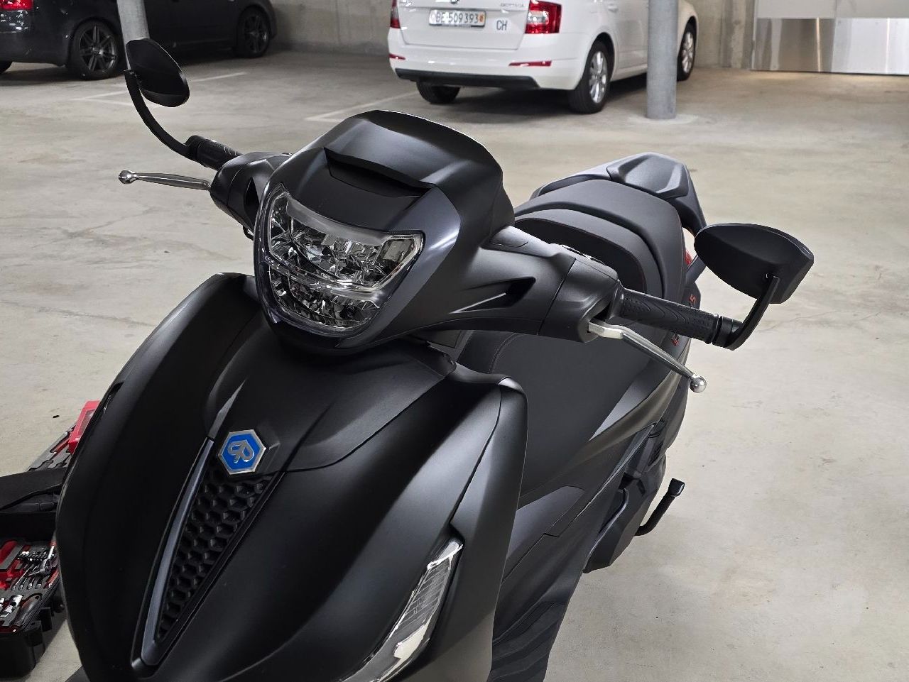 Piaggio Scooter: Piaggio Beverly 400 HPE – Usato da Liebefeld venduto da DavideVespaPX 2