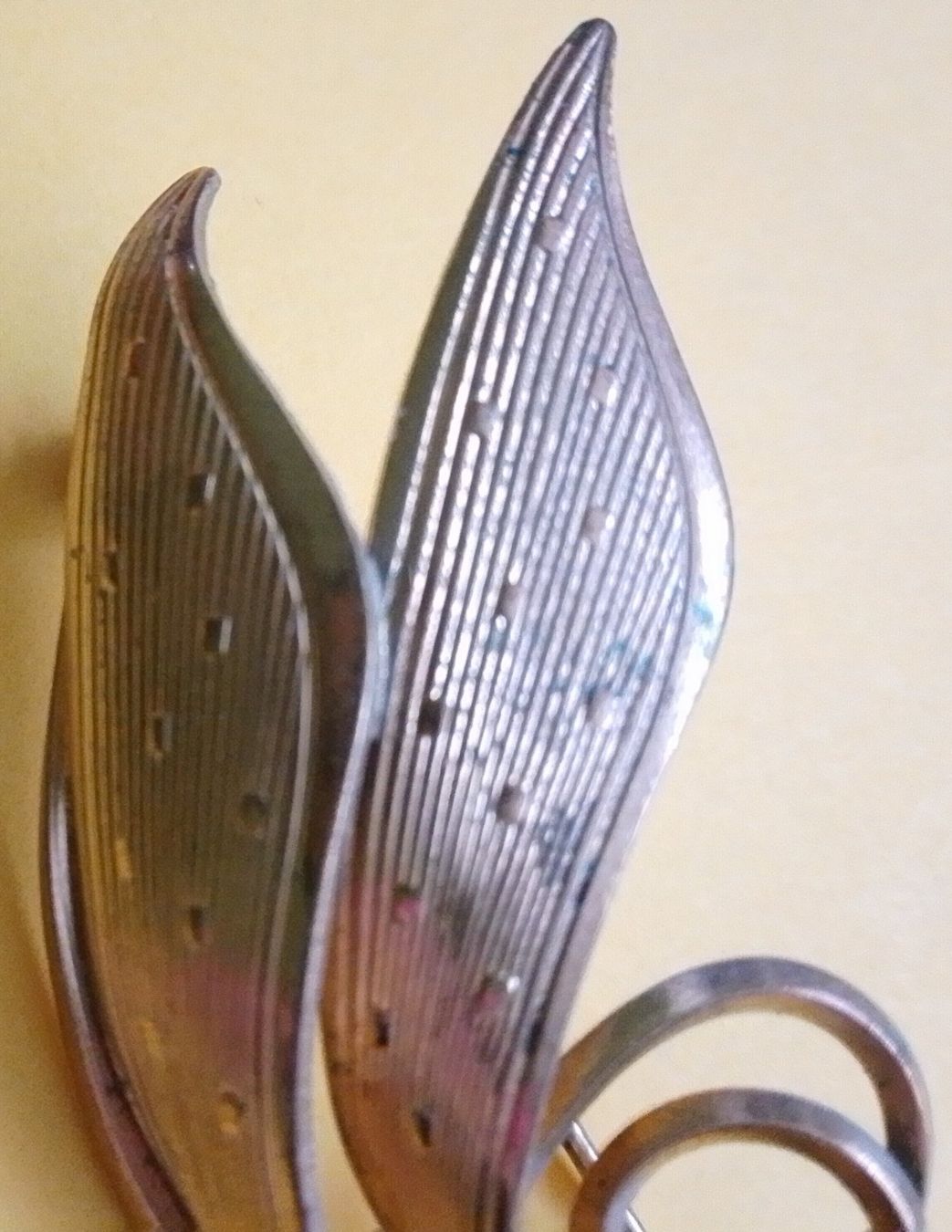 Spille & Fermagli: Schmuck, Brosche Form von Blättern, vintage, 7gr. schwer – Usato da Wohlen AG venduto da salamanderspielwaren 2