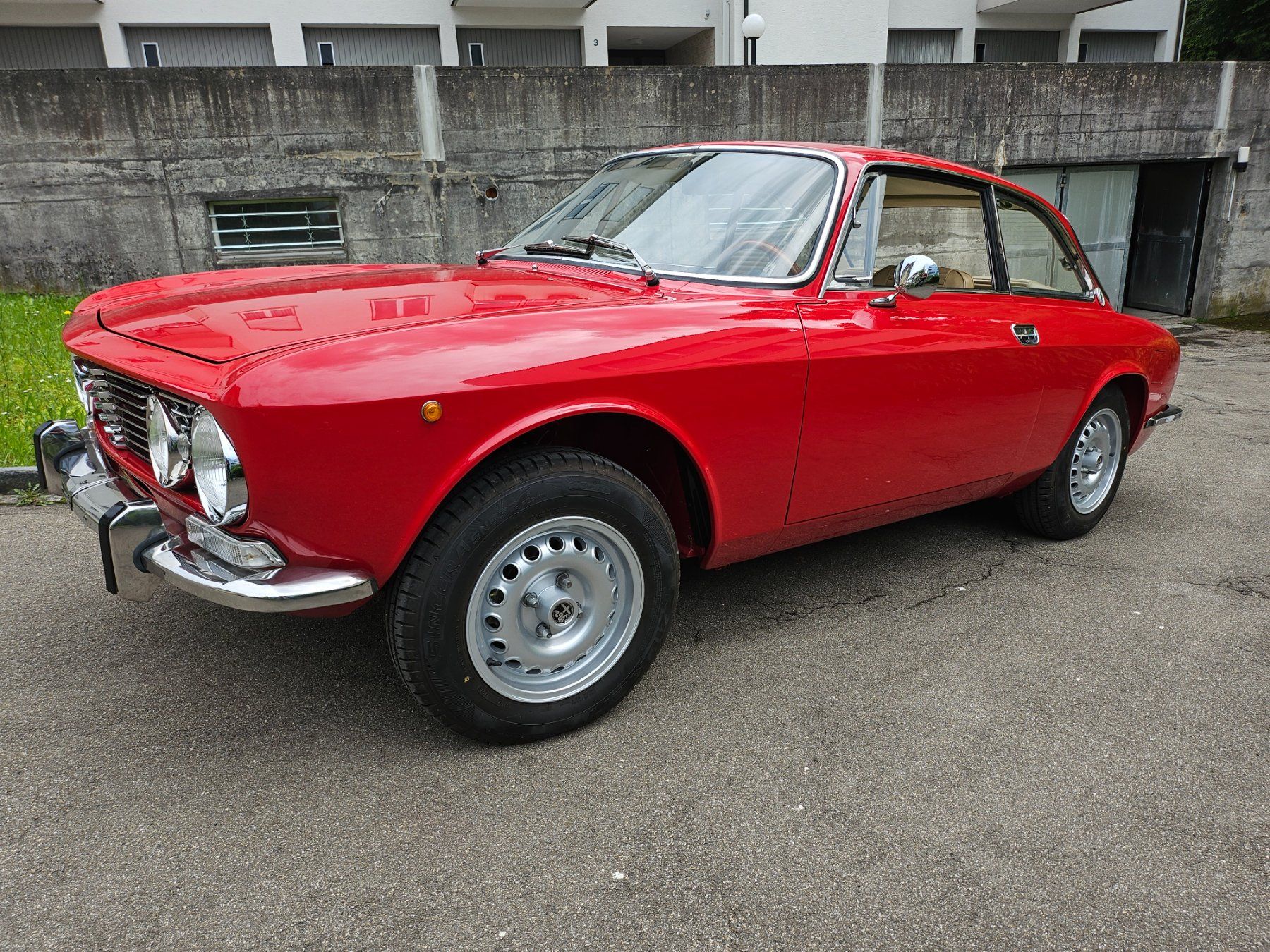 Alfa Romeo Automobili: Alfa Romeo 2000 – Usato da St. Gallen venduto da Skydive0