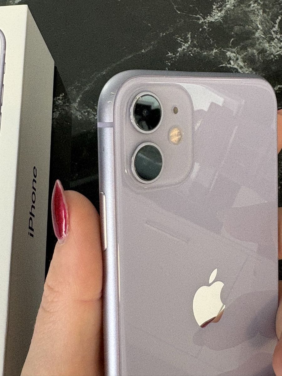 Apple Handys / Smartphones: Iphone 11 64gb – Gebraucht aus Basel von Merita27 1