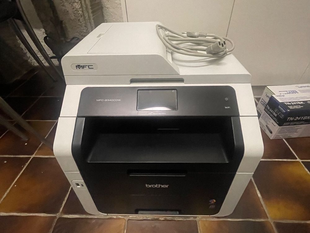 Brother MFC9340CDW Printer Drucker inkl. TN241BK + Gelb Kaufen auf