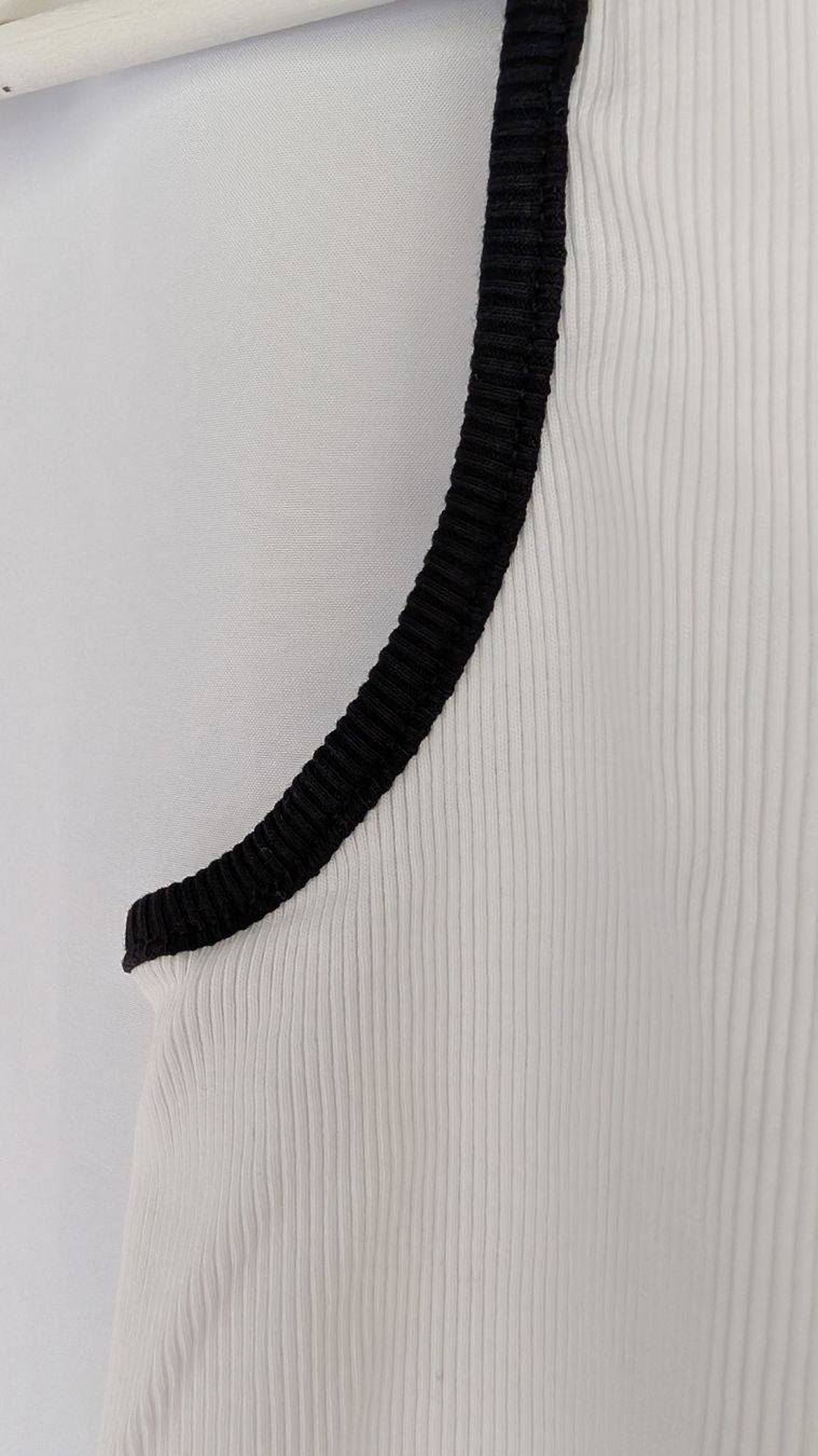 Top: Laura Torelli Tanktop Weiss Grösse M – Nuovo (secondo la descrizione) da Embrach venduto da sin_7ljf 2