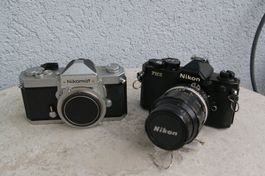 2 antike Nikon Spielreflex Cameras